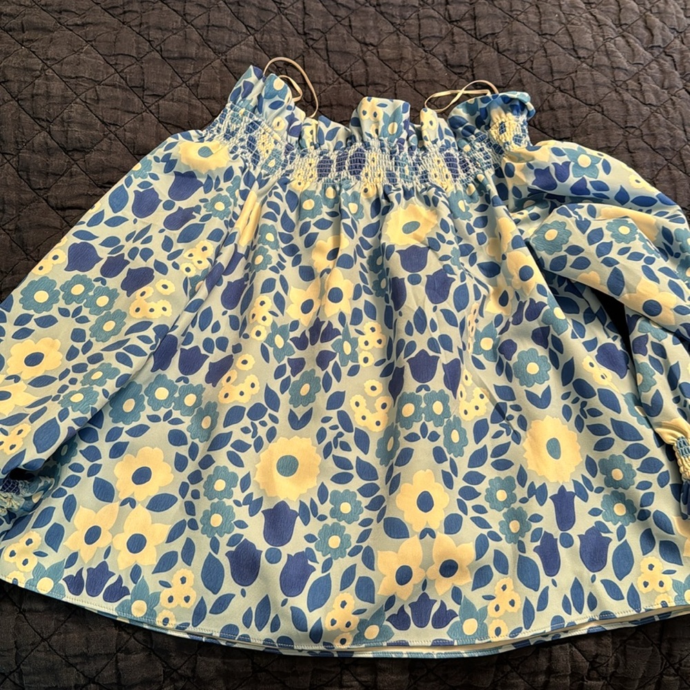 Tuckernuck Blue Floral Off the Shoulder Marguerite Blouse - Picture 7 of 8